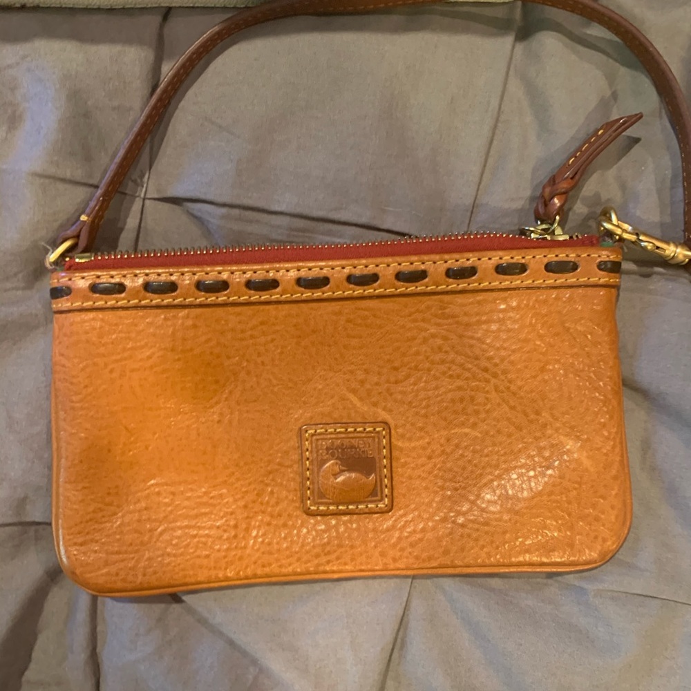 Dooney and bourke wristlet